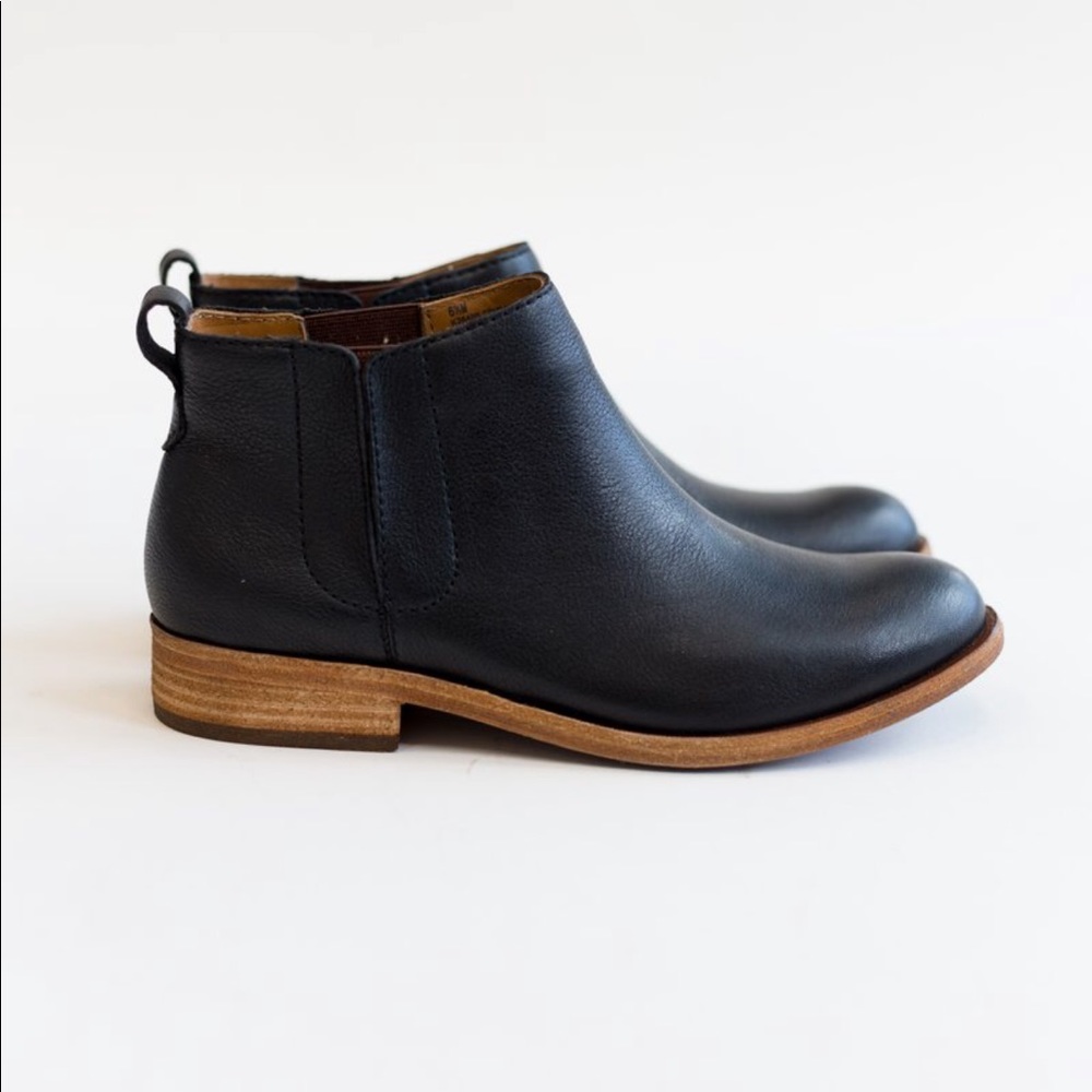 Kork Ease Black Leather Velma Ankle Booties 6